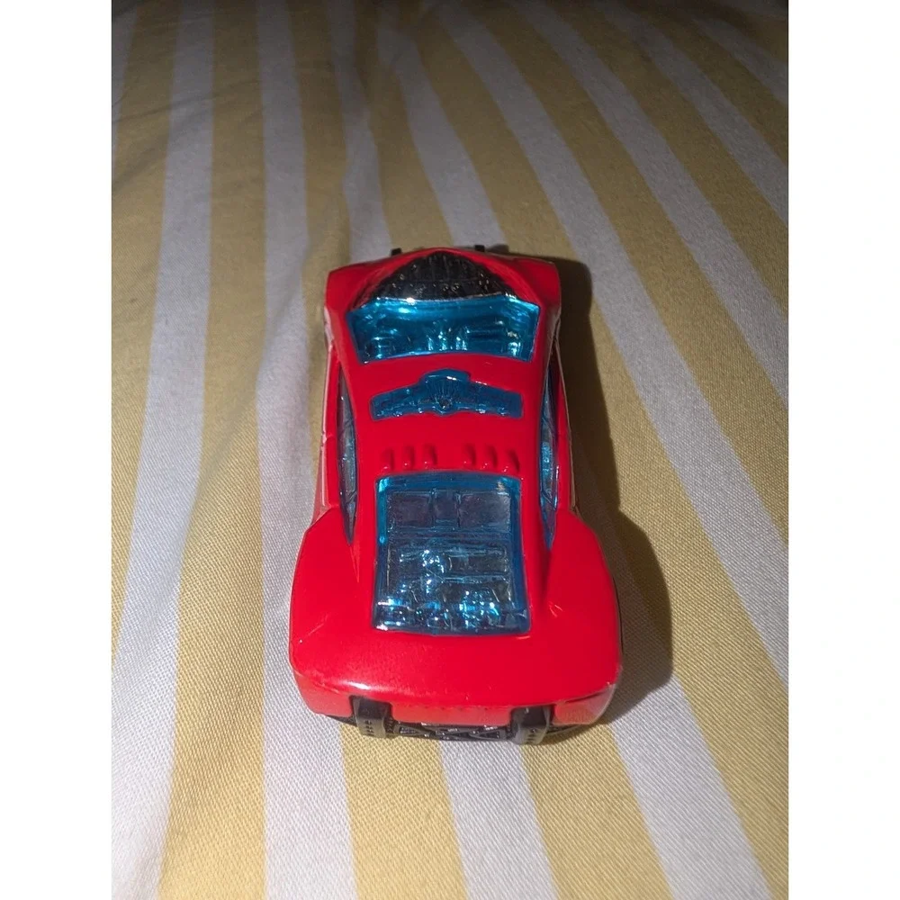 2013 Hot Wheels Police Pursuit Speed Trap #32 Red 1:64 Diecast Car T9685